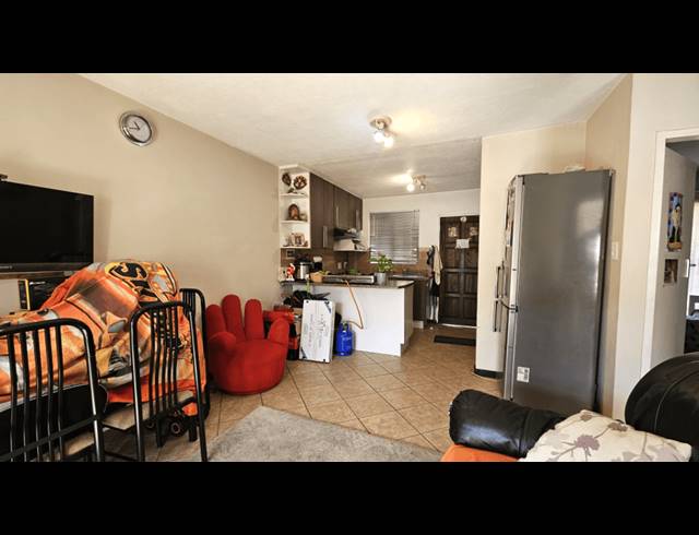 2 BEDROOM APARTMENT FOR SALE IN MOOIKLOOF RIDGE